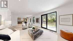 292 STILL'S LANE | Oakville Ontario | Slide Image Nine