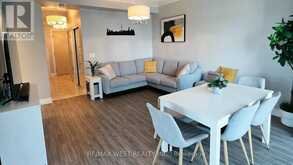 914 - 2083 LAKE SHORE BOULEVARD | Toronto Ontario | Slide Image Eight