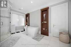 154 BURBANK DRIVE | Toronto Ontario | Slide Image Thirty