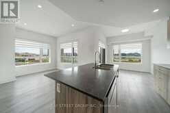 1011 - 58 LAKESIDE TERRACE | Barrie Ontario | Slide Image Ten