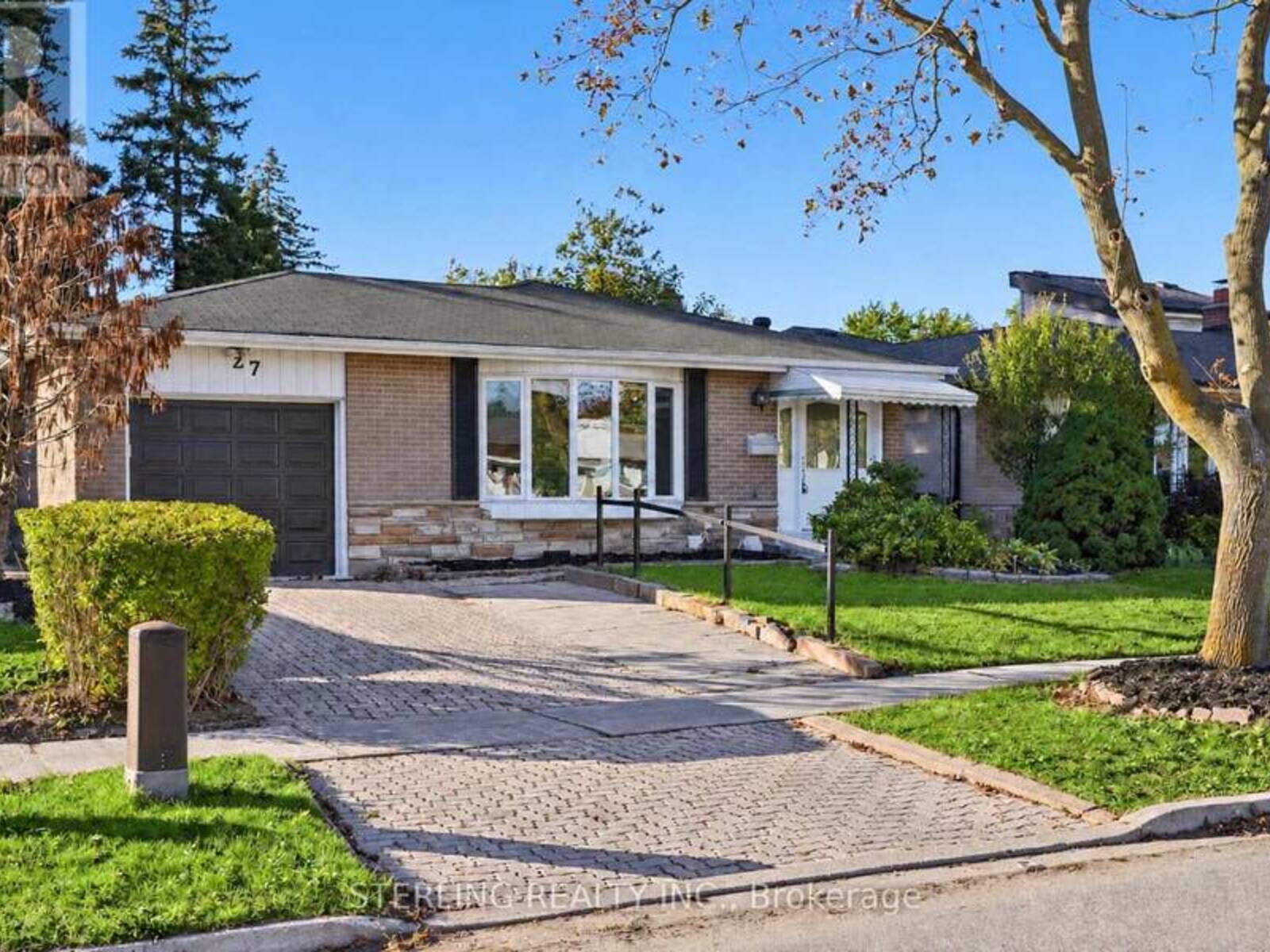 27 OAKMEADOW BOULEVARD, Toronto, Ontario M1E 4G3