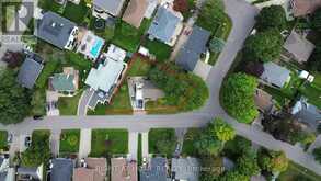 9 APPLEDALE ROAD | Toronto Ontario | Slide Image Ten