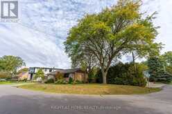 9 APPLEDALE ROAD | Toronto Ontario | Slide Image Two