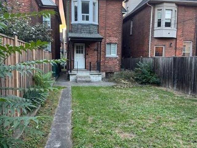 37 GLADSTONE AVENUE Hamilton Ontario, L8M 2H7 - 4 Bedrooms Home For Sale