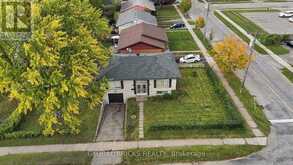 18 FALESY AVENUE | Kitchener Ontario | Slide Image Three