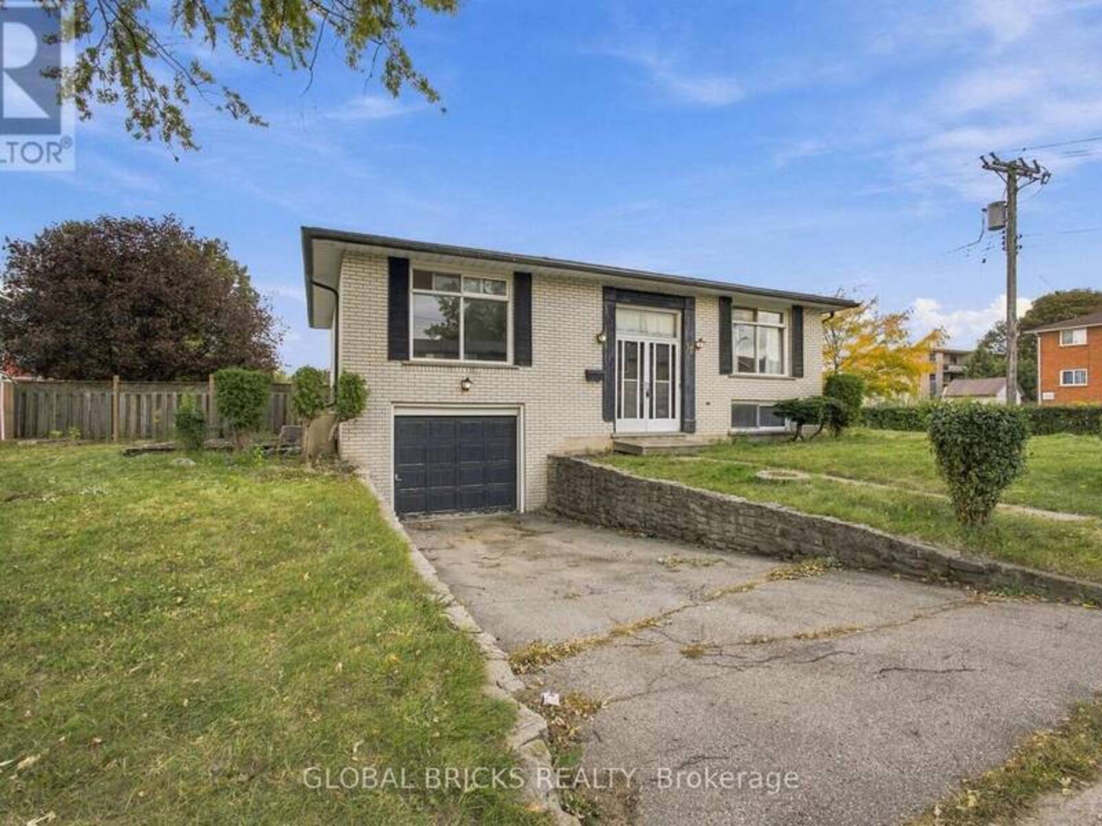 18 FALESY AVENUE, Kitchener, Ontario N2A 1N8
