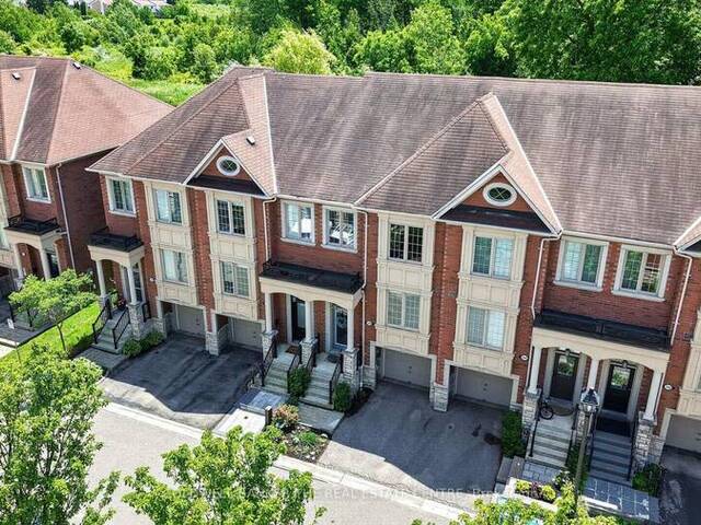 346 DOAK LANE Newmarket Ontario, L3Y 0A7 - 3 Bedrooms Home For Sale