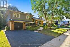 362 OAKWOOD DRIVE | Burlington Ontario | Slide Image Three