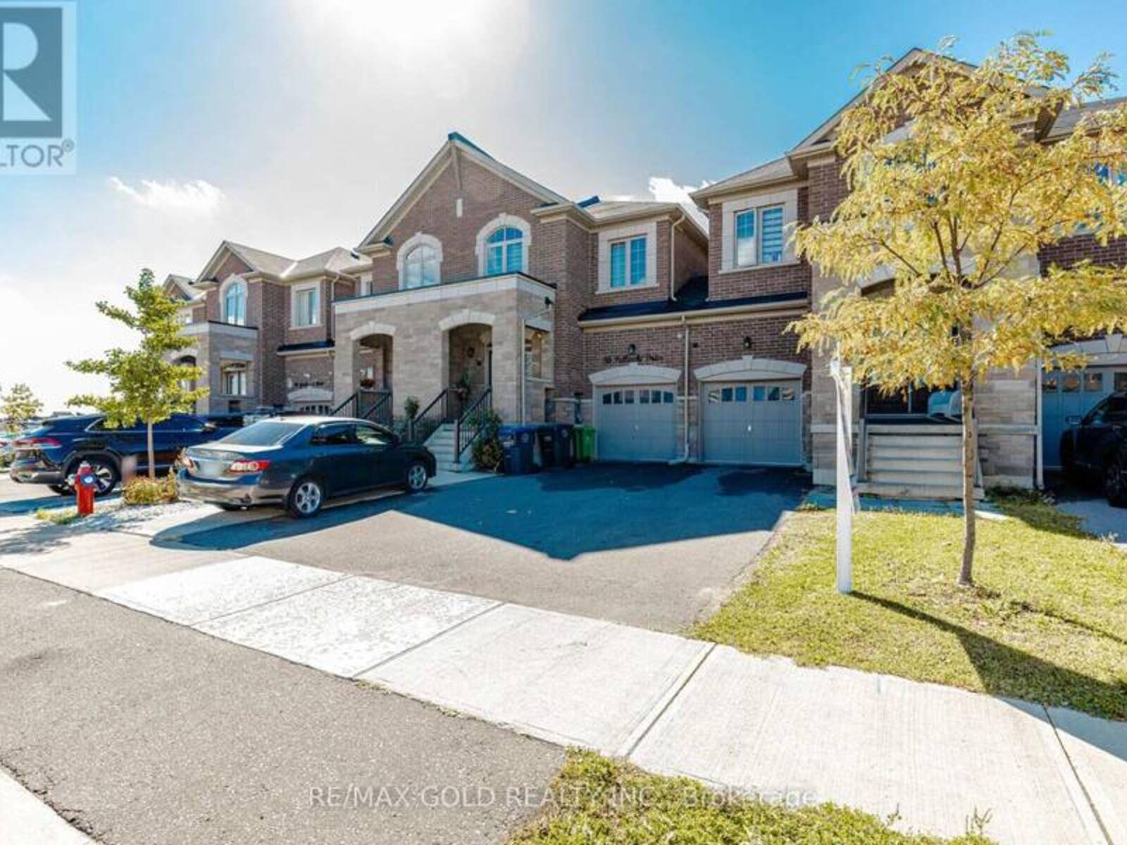 84 PALLESCHI DRIVE, Brampton, Ontario L6P 3B5
