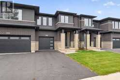 957 CLARE AVENUE | Welland Ontario | Slide Image Three