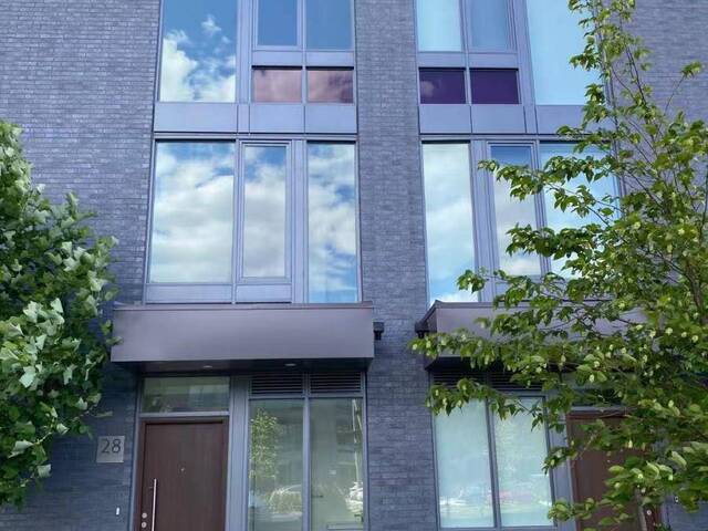 28 SONIC WAY Toronto Ontario, M3C 3Z2 - 3 Bedrooms Condo For Sale