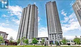525 - 275 VILLAGE GREEN SQUARE | Toronto Ontario | Slide Image One