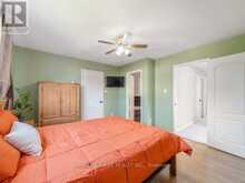 479 HEDDLE CRESCENT | Newmarket Ontario | Slide Image Sixteen