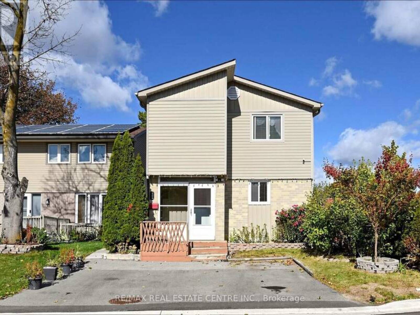 1 HAWKINS COURT, Brampton, Ontario L6S 2N7