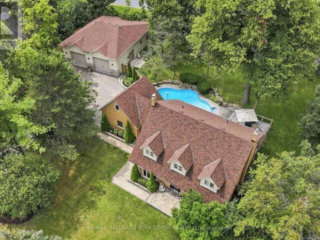 111 WHISPERING PINE TRAIL Aurora Ontario, L4G 4X8 - Property For Sale