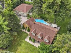 111 WHISPERING PINE TRAIL Aurora Ontario, L4G 4X8