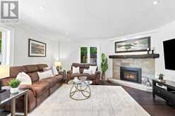 111 WHISPERING PINE TRAIL | Aurora Ontario | Slide Image Thirteen
