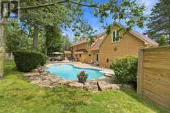 111 WHISPERING PINE TRAIL | Aurora Ontario | Slide Image Forty-three