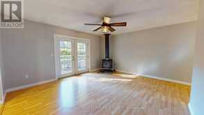 135 CATHERINE STREET W | Gravenhurst Ontario | Slide Image Eight