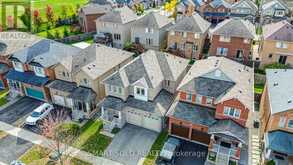 100 MILOS ROAD | Richmond Hill Ontario | Slide Image Fourteen