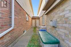 103 THOROUGHBRED BOULEVARD | Hamilton Ontario | Slide Image Thirty-five