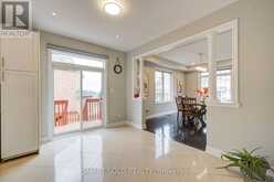 982 WILBUR PIPHER CIRCLE | Newmarket Ontario | Slide Image Fifteen