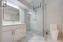982 WILBUR PIPHER CIRCLE | Newmarket Ontario | Slide Image Thirty-eight