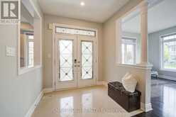982 WILBUR PIPHER CIRCLE | Newmarket Ontario | Slide Image Seven
