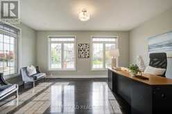 982 WILBUR PIPHER CIRCLE | Newmarket Ontario | Slide Image Eight