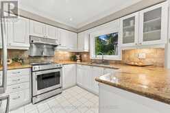 408 MCCAFFREY ROAD | Newmarket Ontario | Slide Image Thirteen