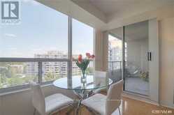 1002 - 11 TOWNSGATE DRIVE | Vaughan Ontario | Slide Image Nine