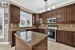 81 ROYAL PARK BOULEVARD | Barrie Ontario | Slide Image Sixteen