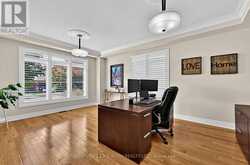 81 ROYAL PARK BOULEVARD | Barrie Ontario | Slide Image Seven