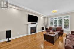81 ROYAL PARK BOULEVARD | Barrie Ontario | Slide Image Eight