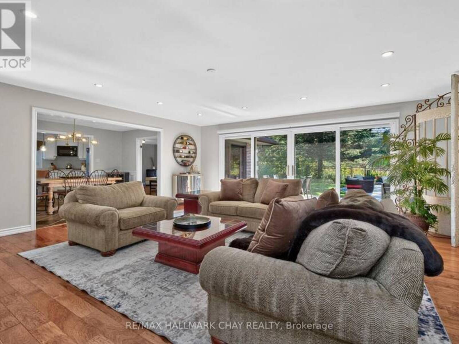 98 IDLEWOOD DRIVE, Midhurst, Ontario L9X 0M5
