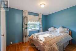 15 VALENCIA CRESCENT | Toronto Ontario | Slide Image Eighteen