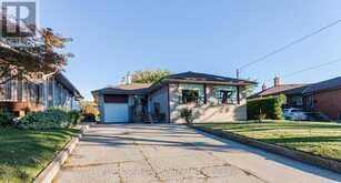 15 VALENCIA CRESCENT | Toronto Ontario | Slide Image One