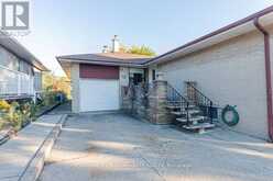 15 VALENCIA CRESCENT | Toronto Ontario | Slide Image Two