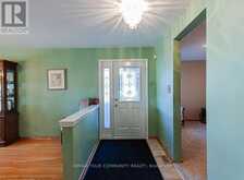 15 VALENCIA CRESCENT | Toronto Ontario | Slide Image Three