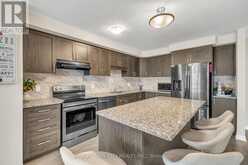 23 VALENCIA AVENUE | Kitchener Ontario | Slide Image Thirteen