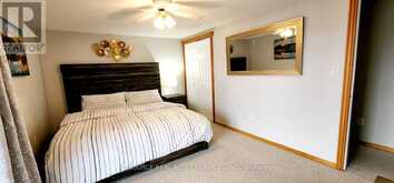 117 FRONT STREET W | Bobcaygeon Ontario | Slide Image Seventeen