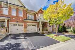 6 EXPEDITION CRESCENT | Whitchurch-Stouffville Ontario | Slide Image One