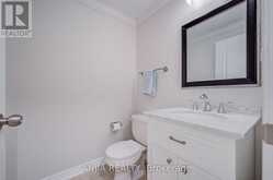 6 EXPEDITION CRESCENT | Whitchurch-Stouffville Ontario | Slide Image Seven