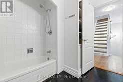 9 DAVY POINT CIRCLE | Georgina Ontario | Slide Image Thirty