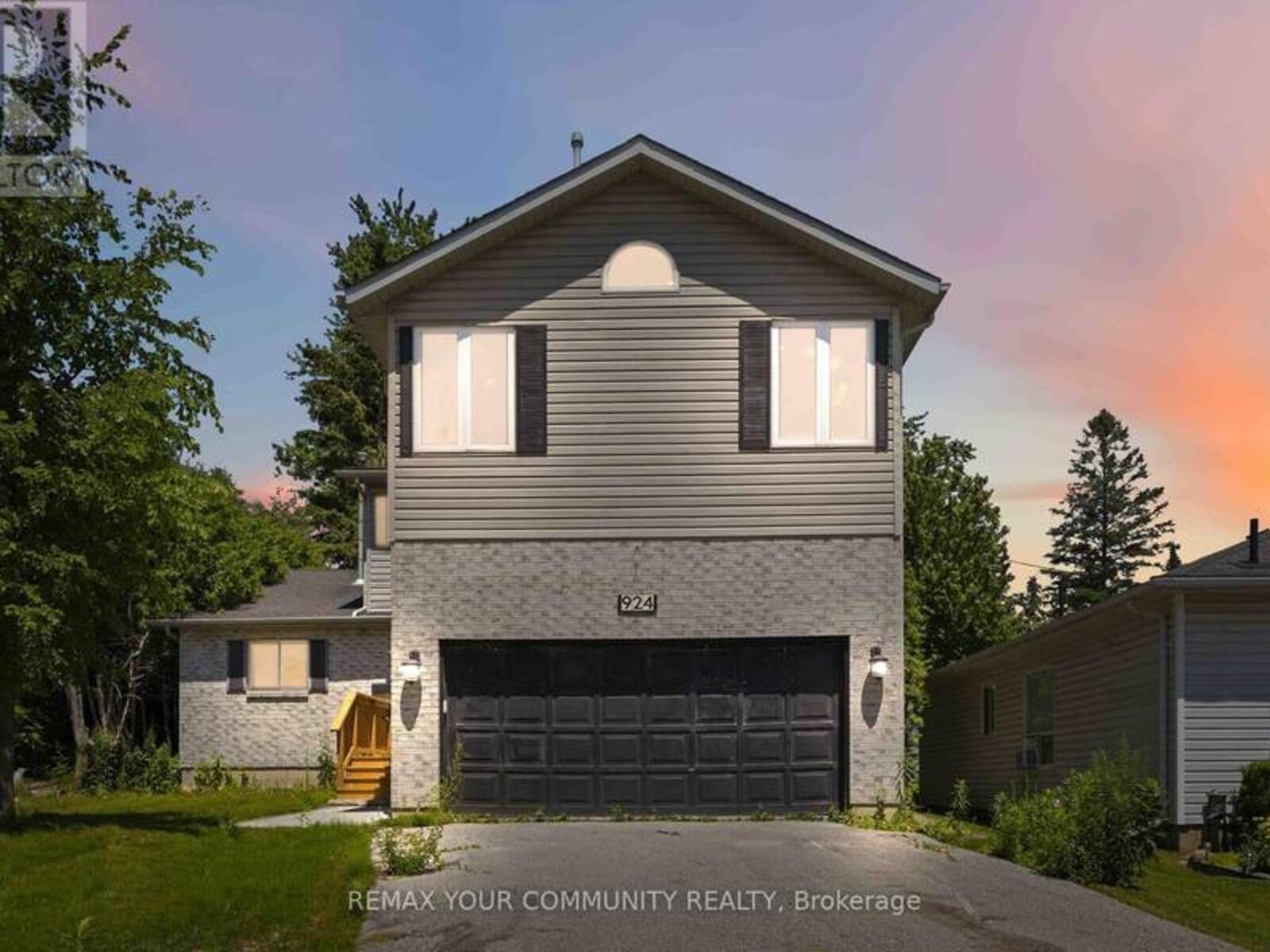 924 HELEN STREET, Alcona, Ontario L9S 1T5