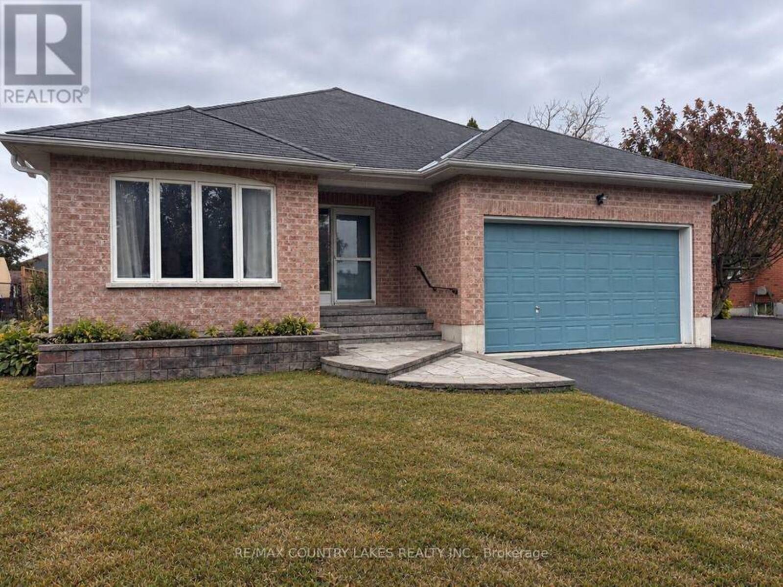 43 ELMWOOD AVENUE, Brock, Ontario L0K 1A0