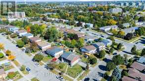 102 THE COUNTRY WAY | Kitchener Ontario | Slide Image Thirty-two