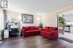 102 THE COUNTRY WAY | Kitchener Ontario | Slide Image Eight