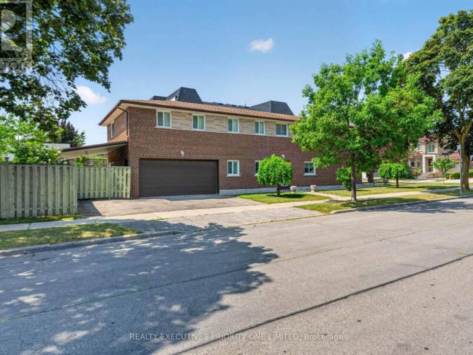355 GLEN PARK AVENUE, Toronto, Ontario M6B 2E6