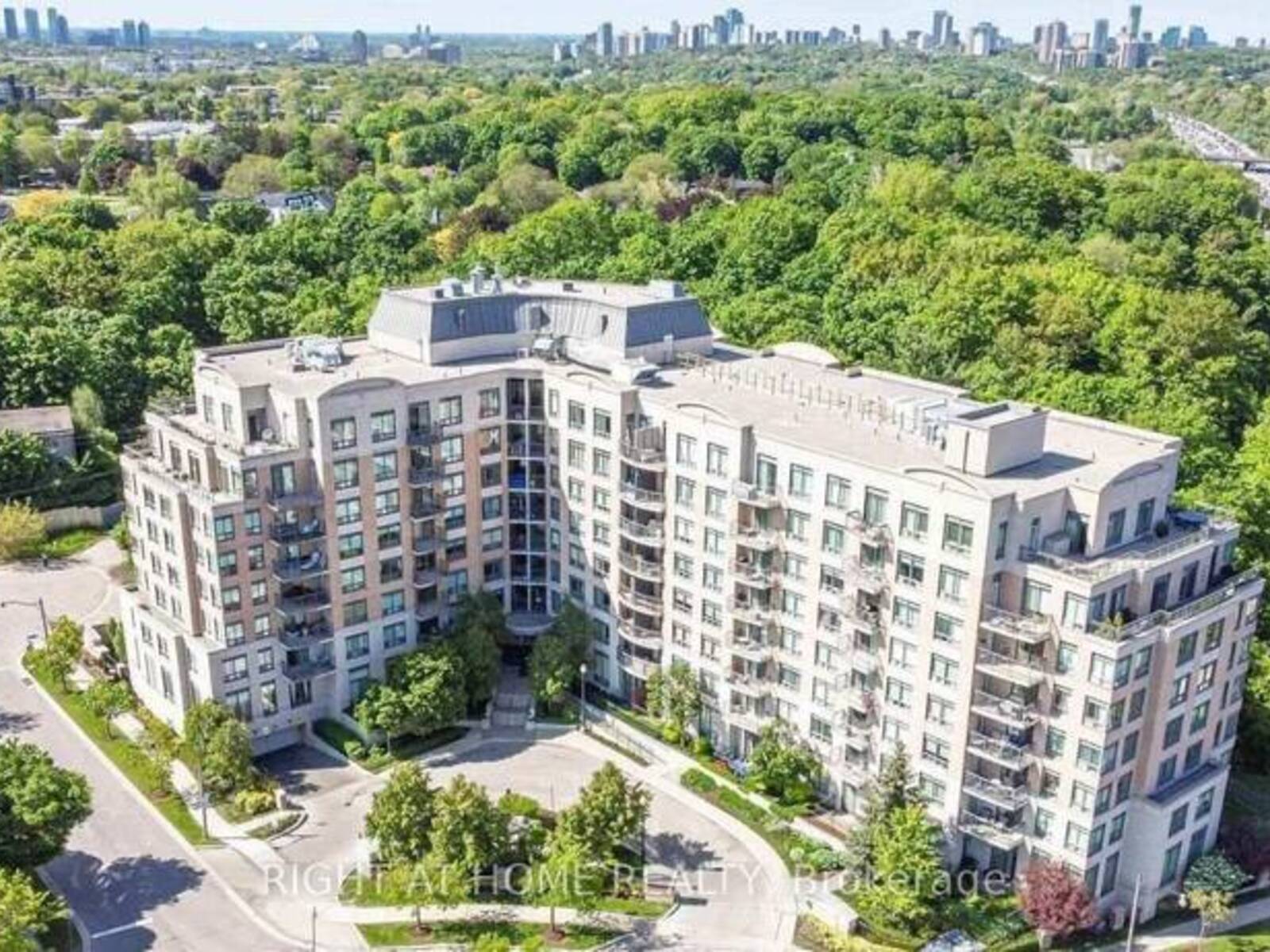 PH2 - 16 DALLIMORE CIRCLE, Toronto, Ontario M3C 4C4